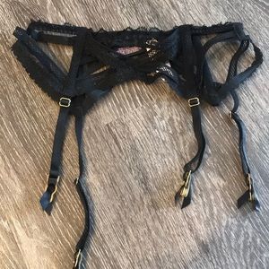 Victoria’s Secret Garter Belt